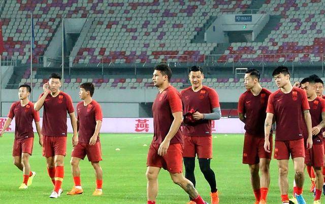 【娱乐888】新加坡男足已经4个月没正式比赛，中国男足换帅后补充了前锋阵容